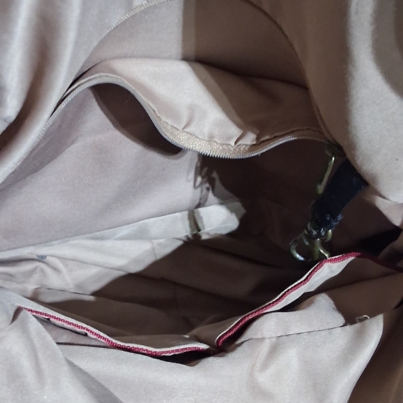 Travelon Anti-theft RFID Blocking Quilted Crossbody Bag. Gently Loved. - Picture 7 of 7